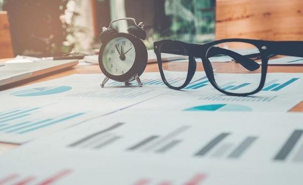 上海注册公司自己办理麻烦吗？