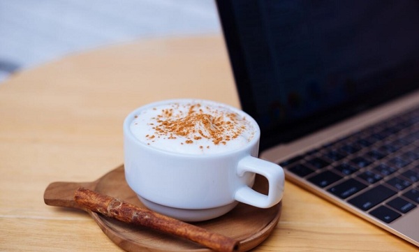 在上海注册公司地址选郊区还是市里呢？